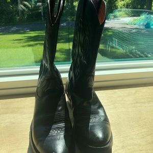 Double H mens black boots. Size 10d